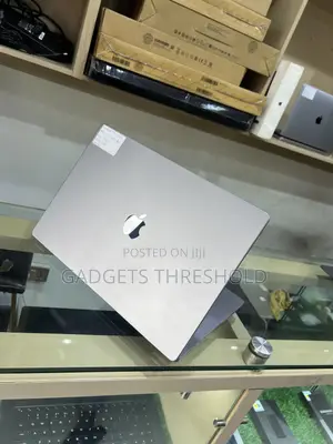 Laptop Apple MacBook Pro 2021 M1 16GB Apple M1 Pro SSD 512GB