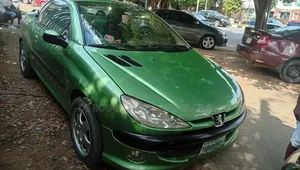 Peugeot 206 2.0 CC Coupe Cabriolet 2006 Green