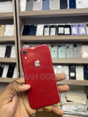Apple iPhone XR 64 GB Red