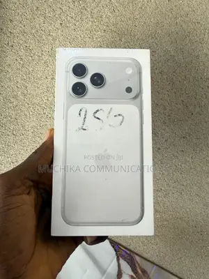 New Apple iPhone 17 Pro Max 256 GB White