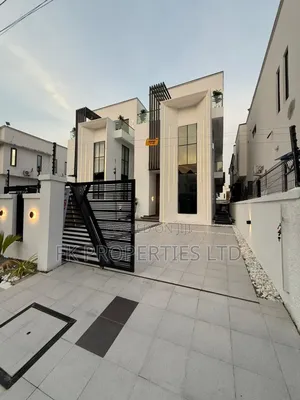 Luxury 5bedroom Fully Detached With Bq and Swimming Pool