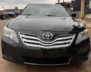 Toyota Camry LE 4dr Sedan (2.5L 4cyl 6AM) 2010 Green