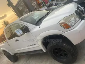 Nissan Titan 2006 White