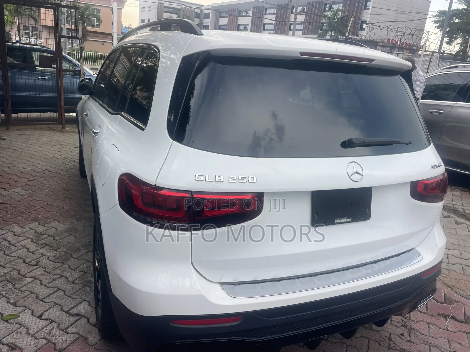 Mercedes-Benz GLB-Class GLB 250 4MATIC 2020 White