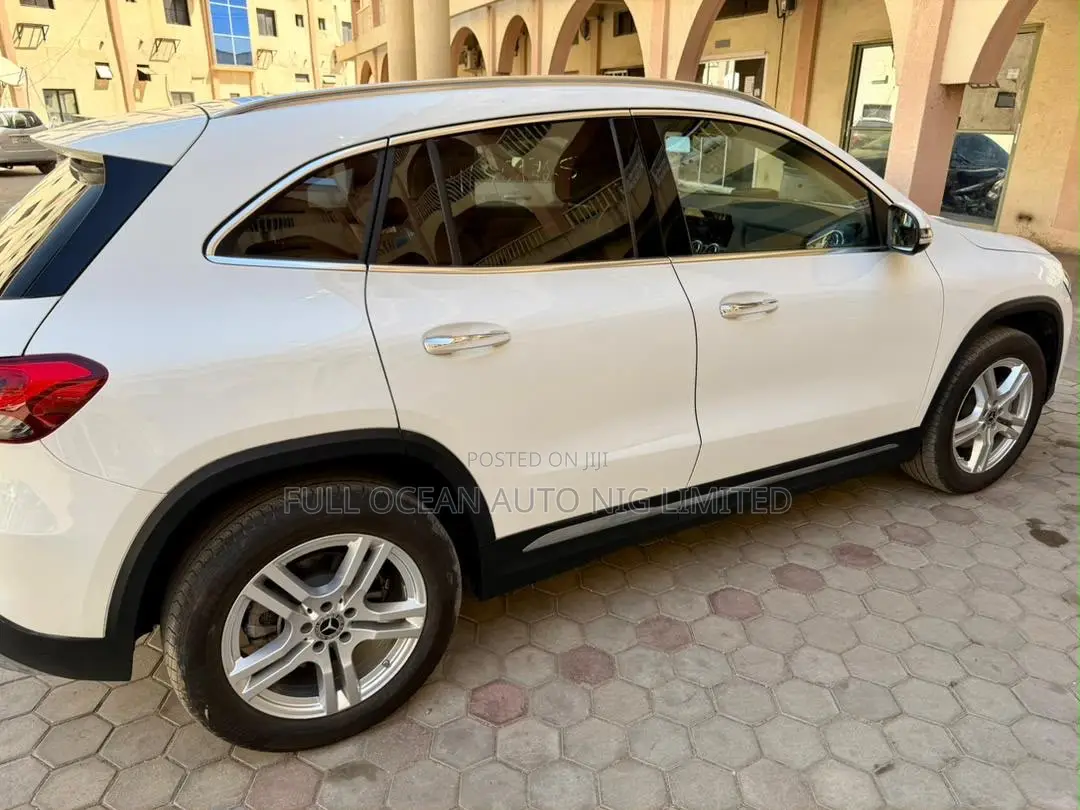 Mercedes-Benz GLA 250 2022 White