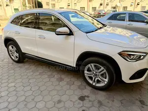 Mercedes-Benz GLA 250 2022 White