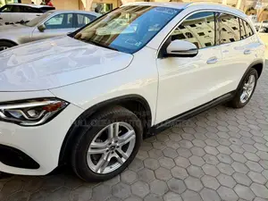 Mercedes-Benz GLA 250 2022 White
