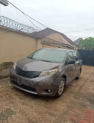 Toyota Sienna LE 7 Passenger 2012 Gray