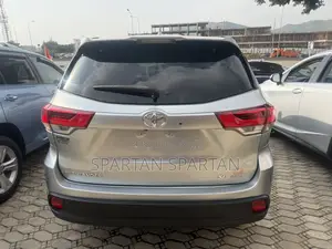 Toyota Highlander 2017 Silver