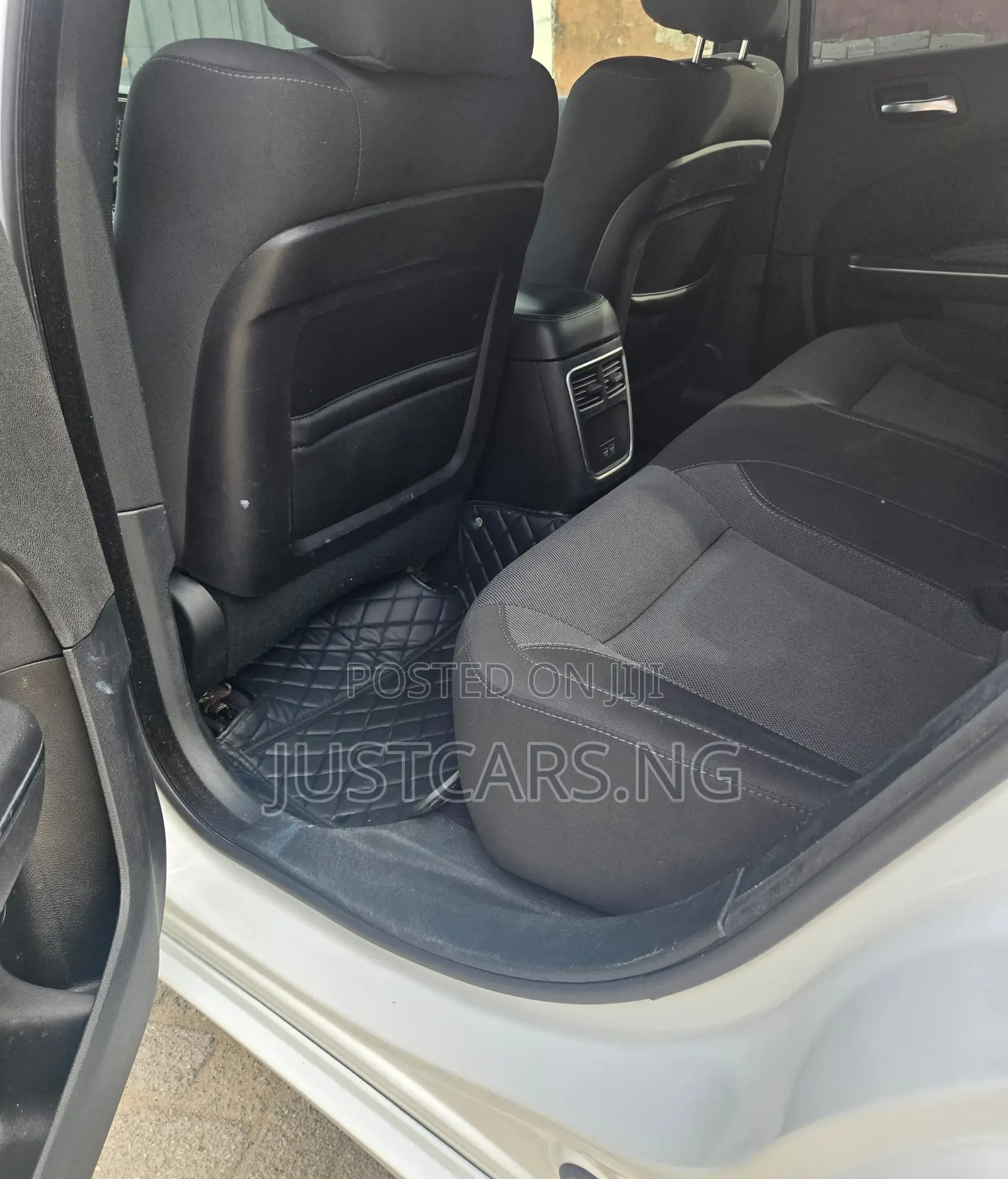 Dodge Charger 2019 White