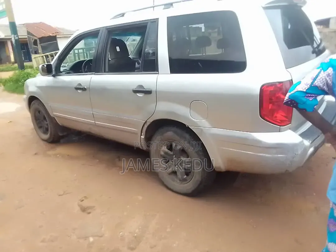 Honda Pilot 2006 Silver