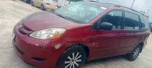 Toyota Sienna 2007 Red