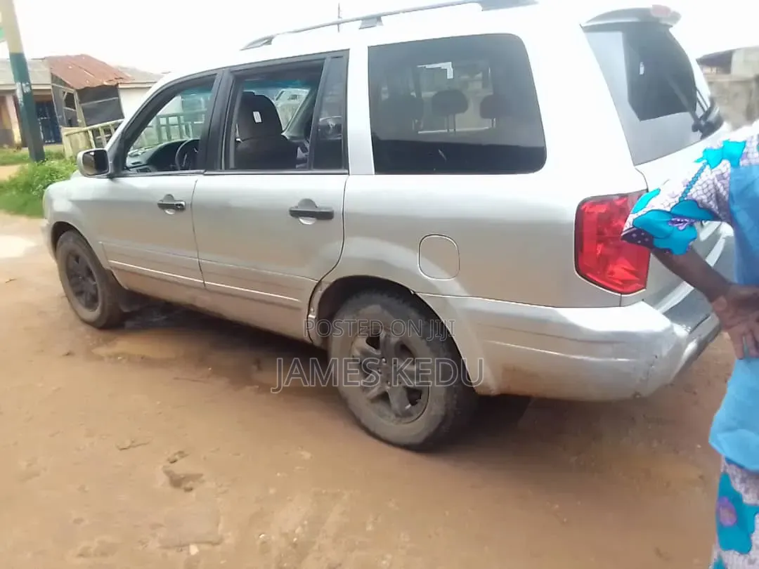 Honda Pilot 2006 Silver