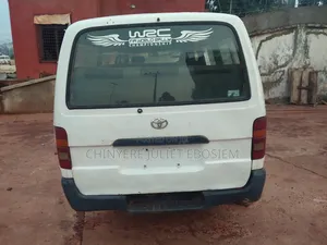 Toyota HiAce 1993 White