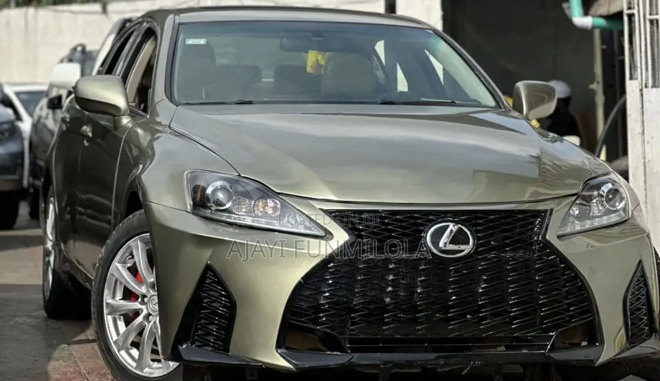 Lexus IS 2008 Gold