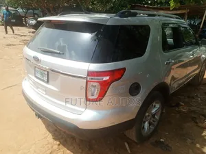 Ford Explorer 2012 Silver