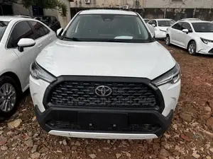 Toyota Corolla Cross XLE 4WD 2024 White