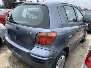 Toyota Yaris 2004 Blue