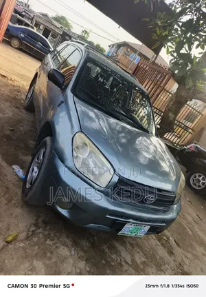 Toyota RAV4 2004 Blue