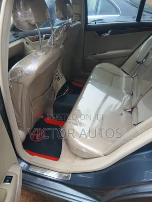 Mercedes-Benz C300 2009 Gray