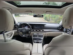 Mercedes-Benz E300 2017 Blue