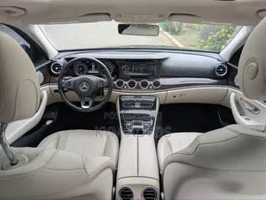 Mercedes-Benz E300 2017 Blue