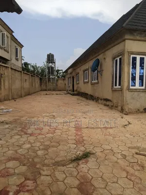 4bdrm Bungalow in Idi Oya, Ibadan for rent