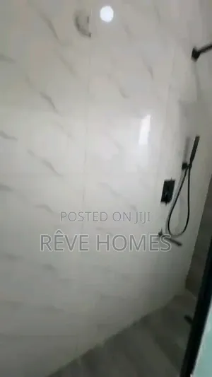 Furnished 2bdrm Apartment in Fola Agoro for rent
