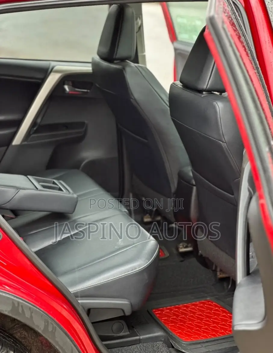 Toyota RAV4 2014 Red