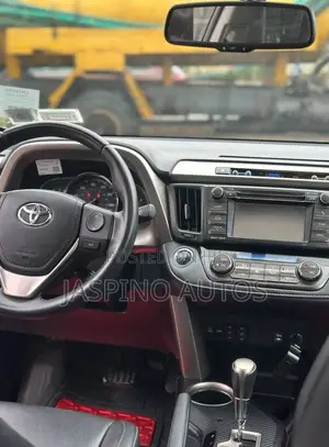 Toyota RAV4 2014 Red