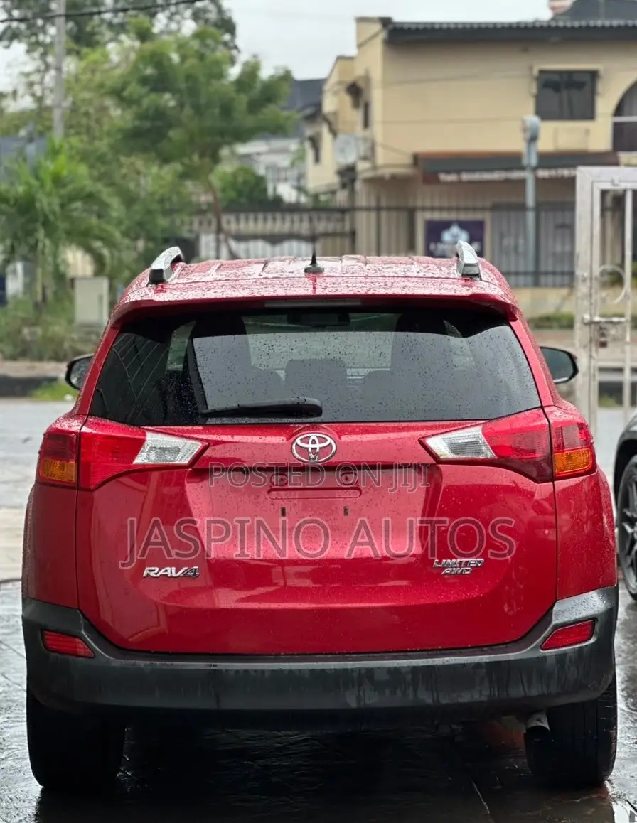 Toyota RAV4 2014 Red