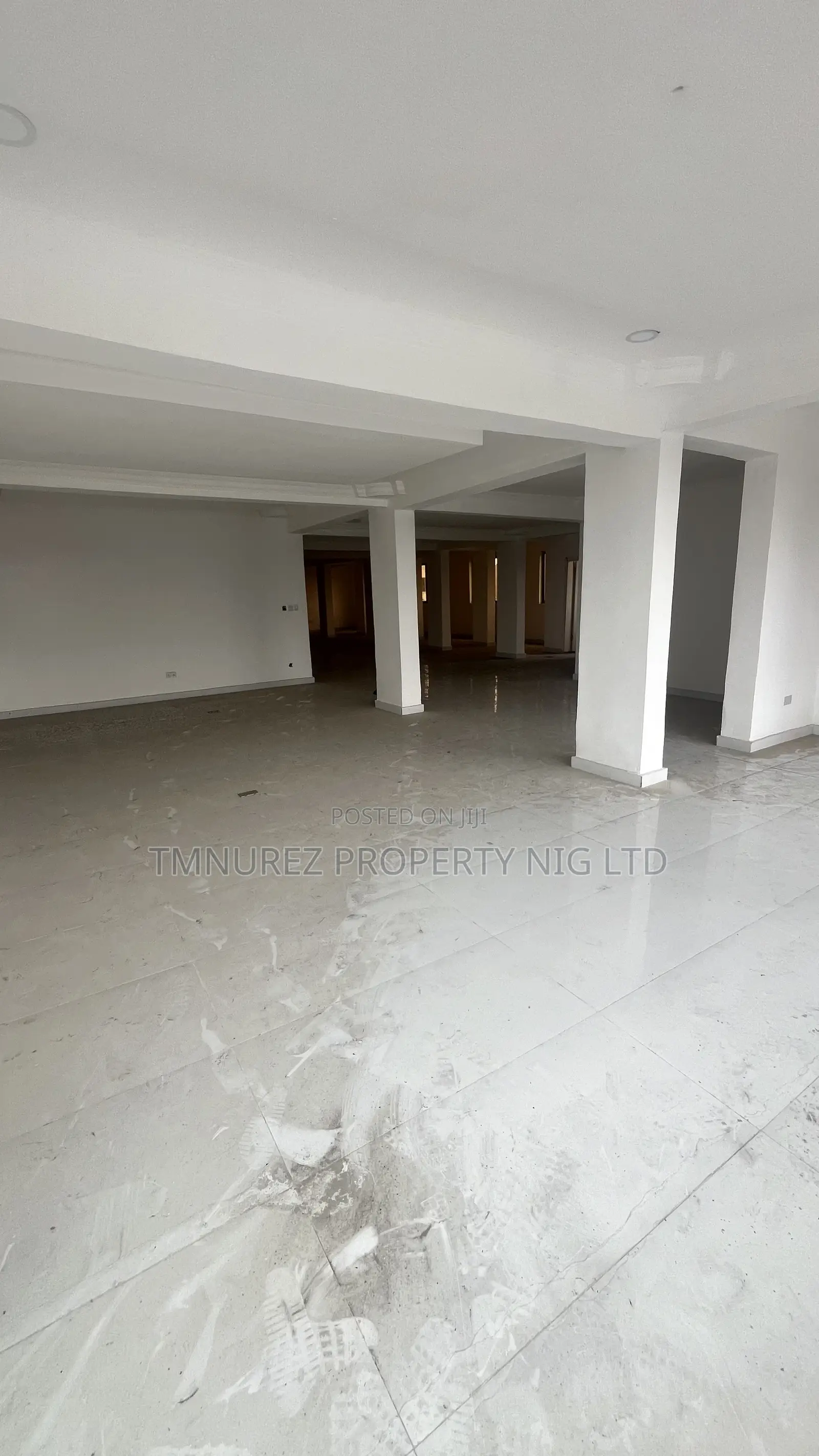 Showroom Space,Multipurpose Built