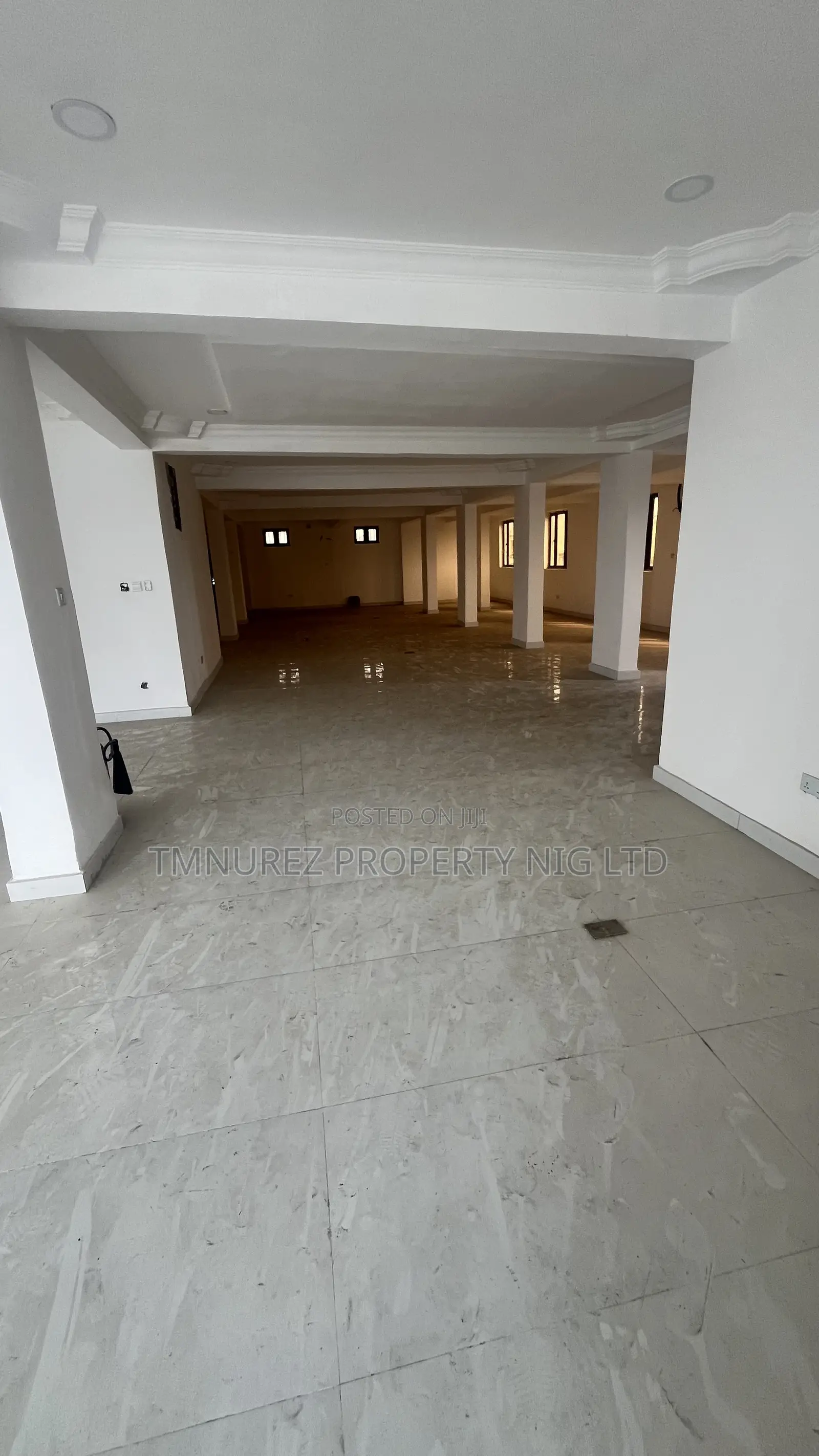 Showroom Space,Multipurpose Built