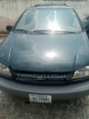 Toyota Sienna 2000 Green