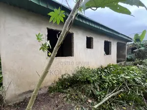 3bdrm Bungalow in Ado-Odo/Ota for sale