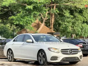 Mercedes-Benz E300 4Matic AWD Sedan (2.0L 4cyl 9A) 2017 White