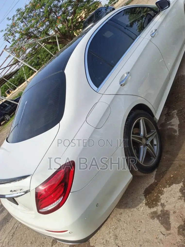 Mercedes-Benz E300 2017 White