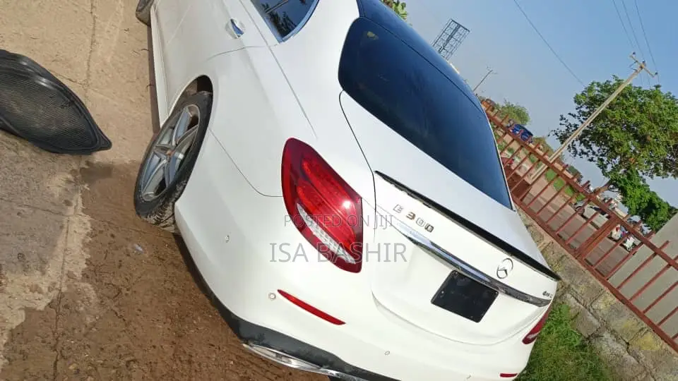 Mercedes-Benz E300 2017 White
