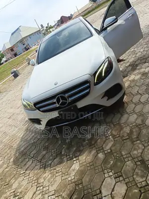 Mercedes-Benz E300 2017 White
