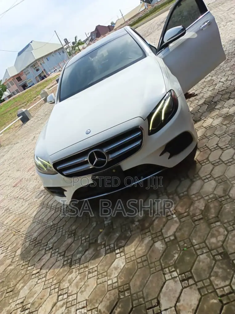 Mercedes-Benz E300 2017 White