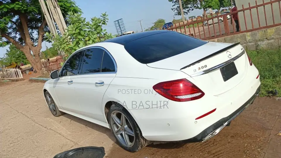 Mercedes-Benz E300 2017 White