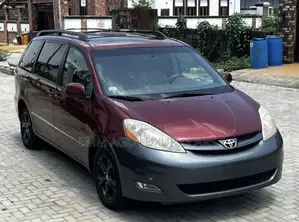 Toyota Sienna XLE Limited AWD 2006 Red