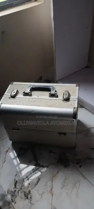 Make-Up Box