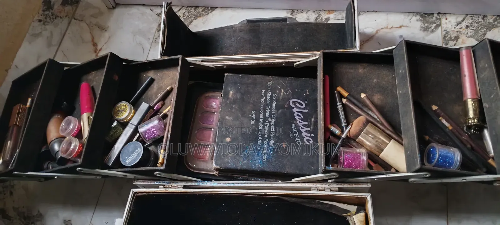 Make-Up Box