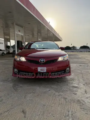 Toyota Camry SE 4dr Sedan (2.5L 4cyl 6A) 2013 Red