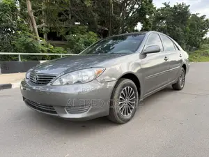 Toyota Camry LE 4dr Sedan (2.4L 4cyl 5A) 2006 Gray