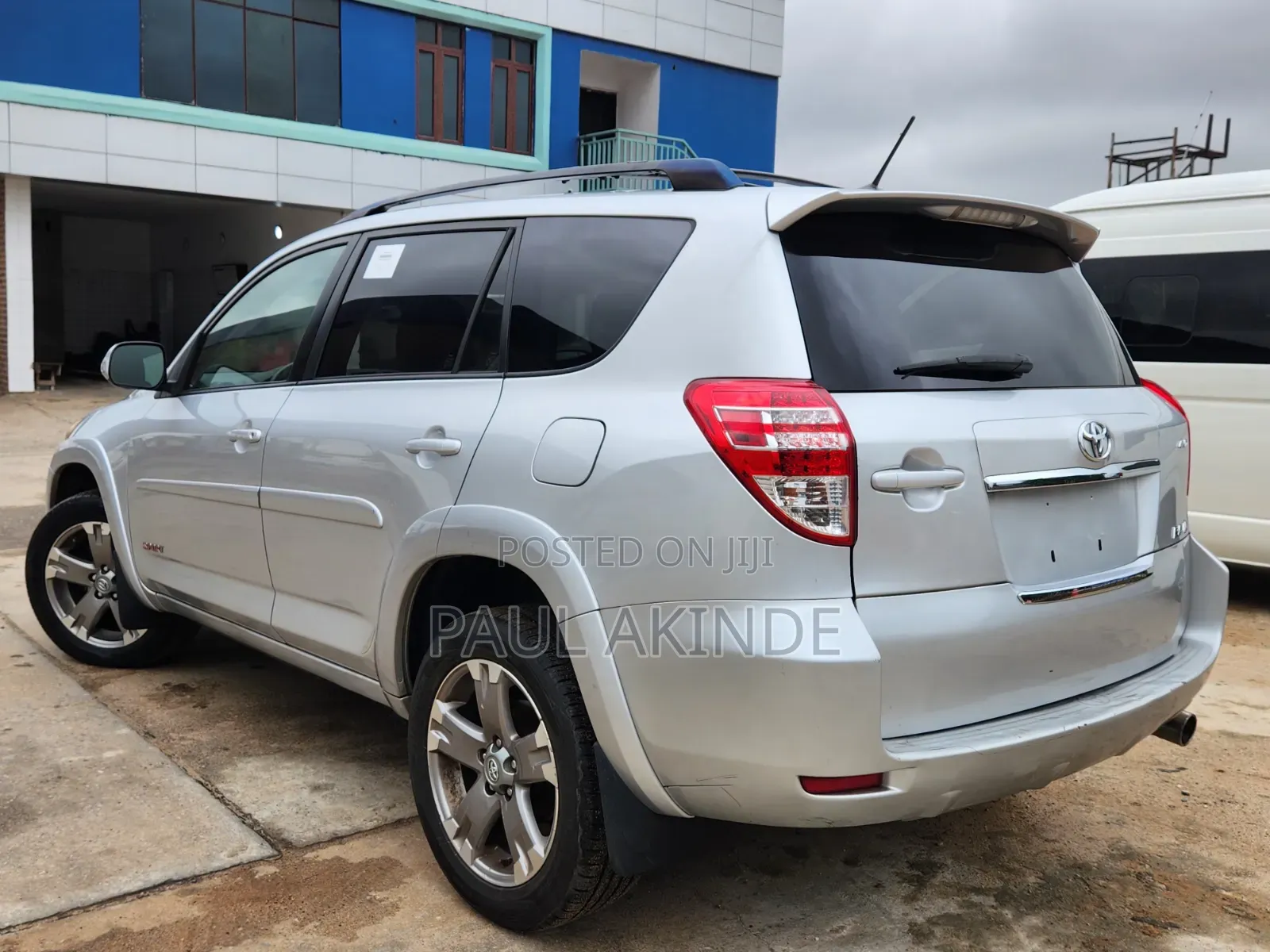 Toyota RAV4 2011 Silver