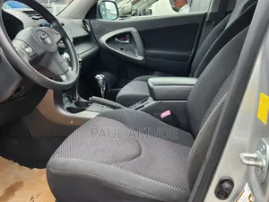 Toyota RAV4 2011 Silver