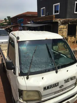 Very Neat Daihatsu Hijet Mini-Truck