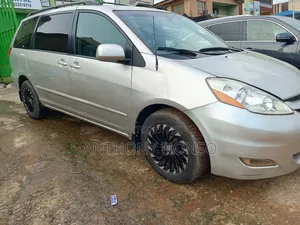 Toyota Sienna 2006 Silver